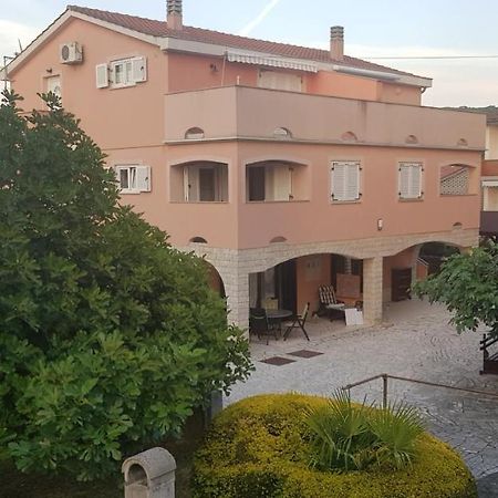 Apartments Ivanka G Malinska Dış mekan fotoğraf